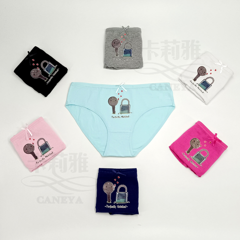 Bragas breves llenas de algodón impresas patrón blanco lindo de las mujeres jóvenes